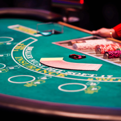 Live vs Online Blackjack: Which One is Better?