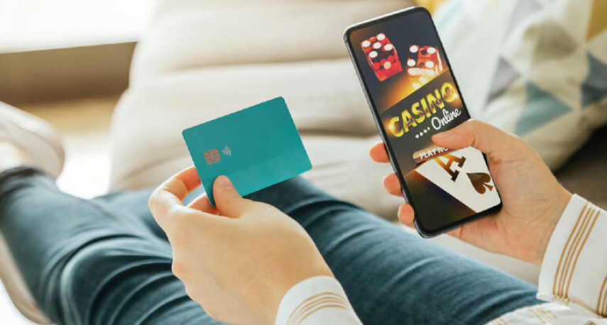 Apple Faces Another Lawsuit for Illegal Gambling Apps